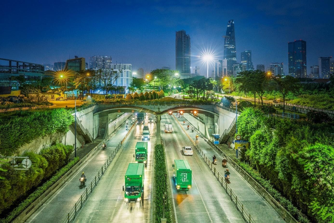 Giao hàng tiết kiệm tự chủ công nghệ, phát triển dịch vụ Logistics