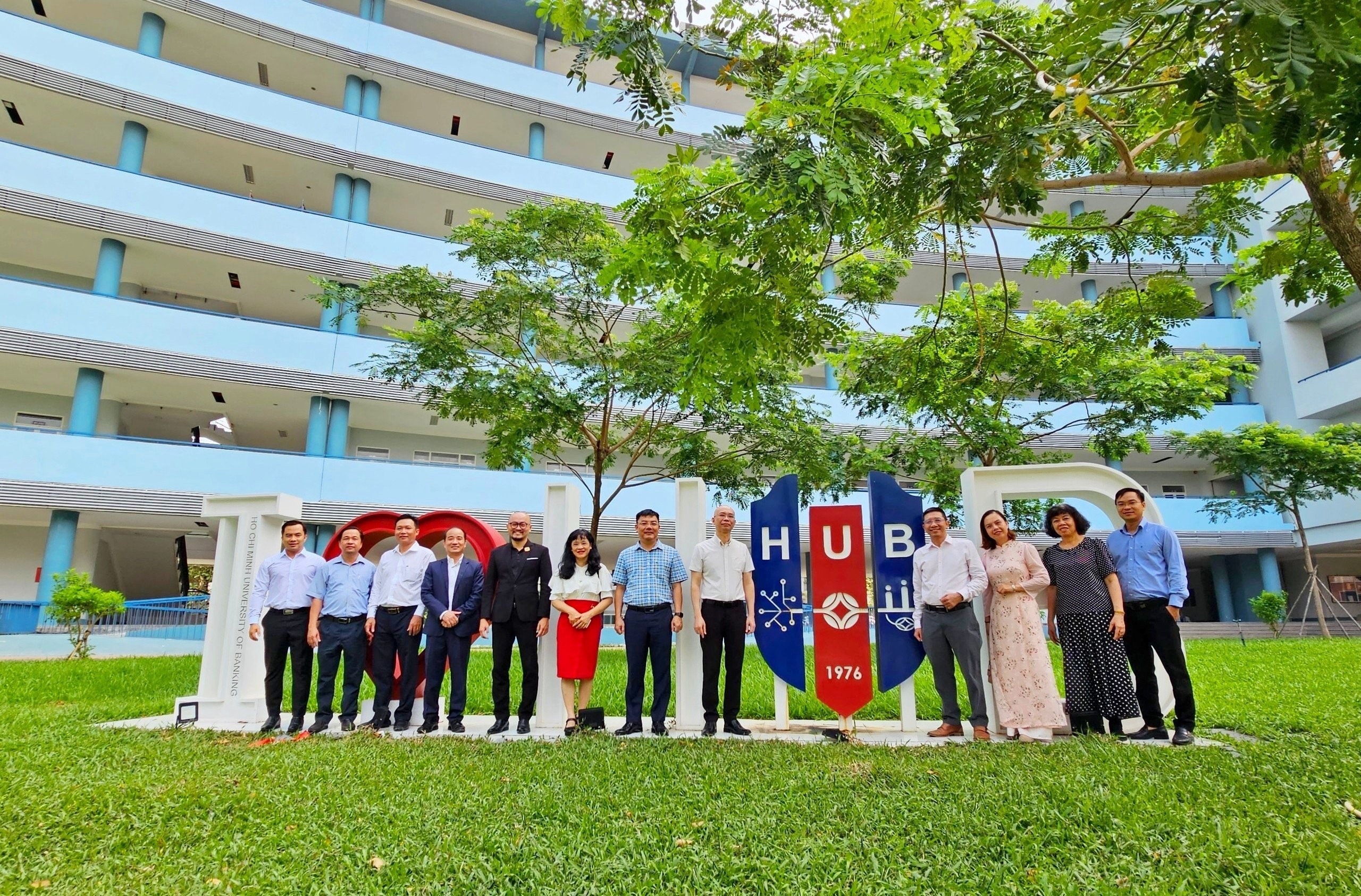 VALOMA thăm và làm việc tại trường đại học ngân hàng thành phố hồ chí minh