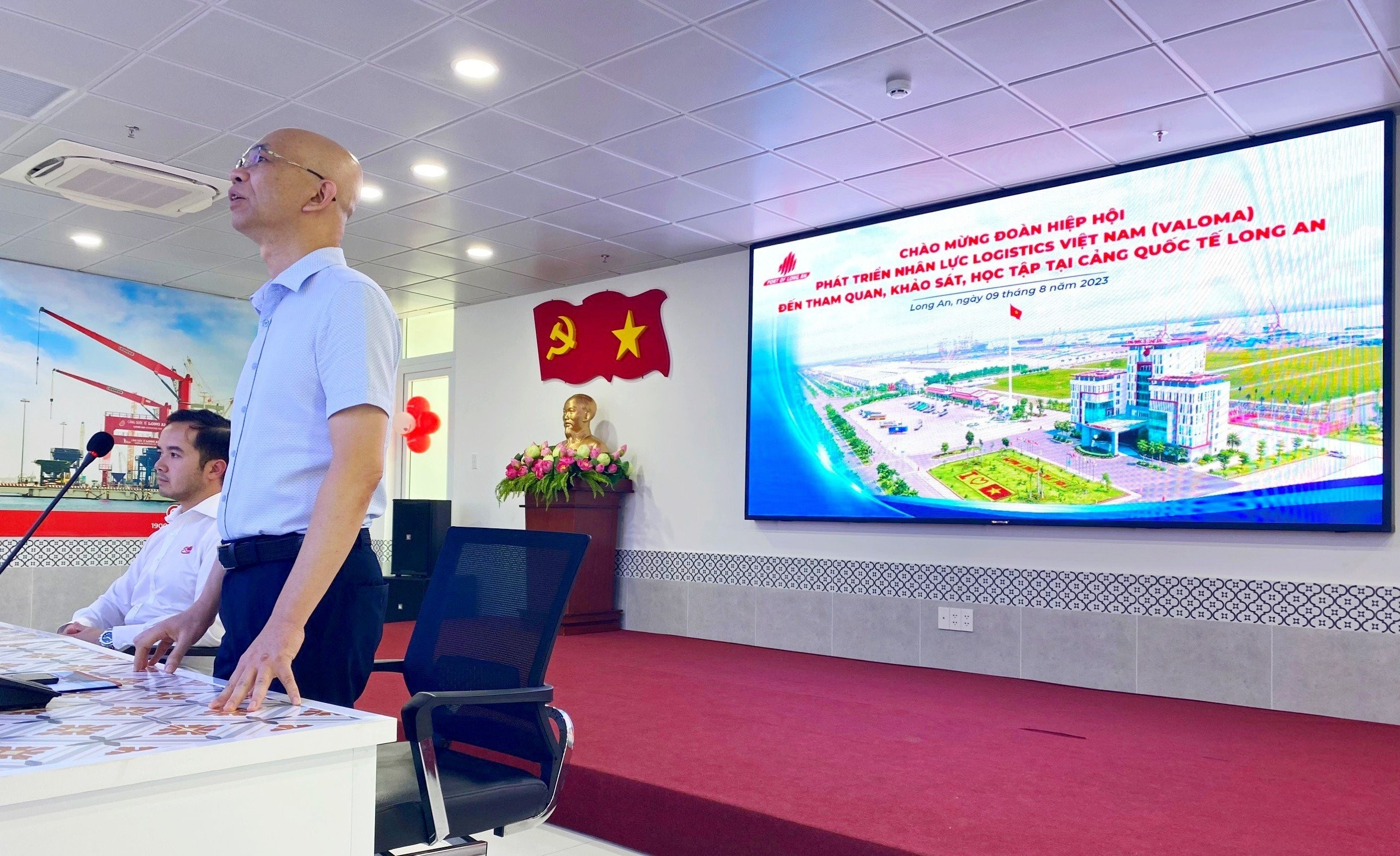 VALOMA organizes a factual survey at long an international port