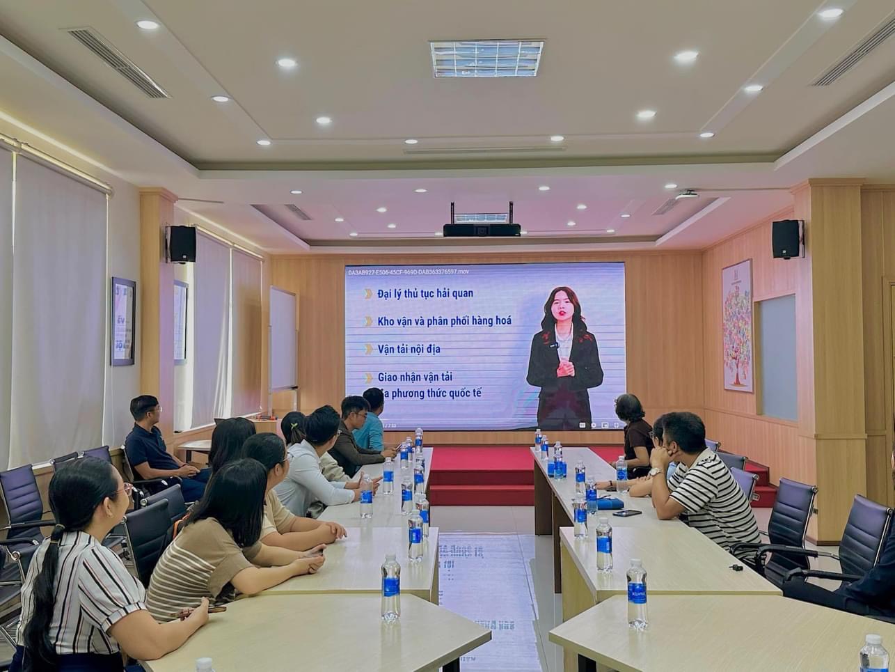 VALOMA – tổng kết chương trình tập huấn kiến thức Logistics cho giảng viên – khóa 2