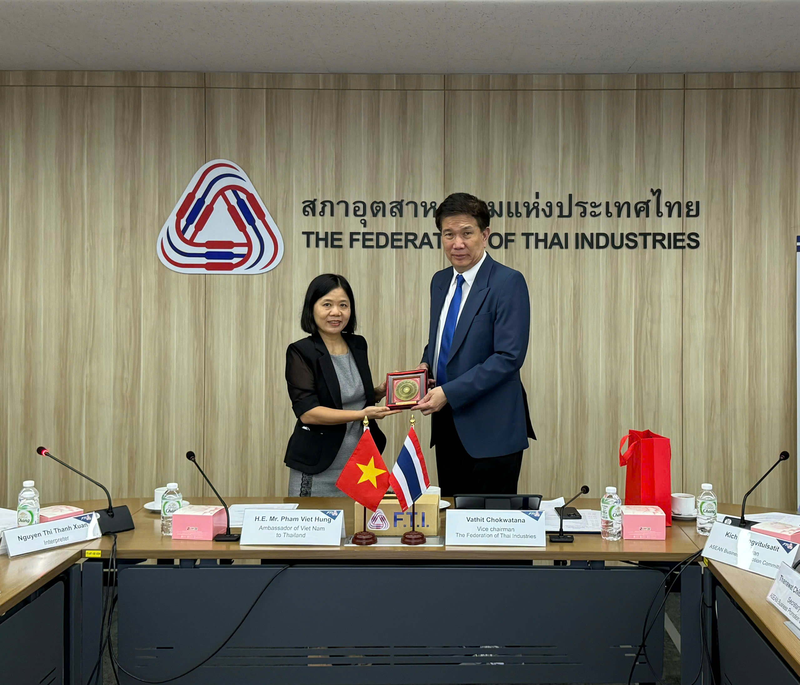 VALOMA và fti phối hợp tổ chức hội nghị  “thúc đẩy kết nối ngành Logistics Việt Nam và thái lan”  và “chương trình kết nối giao thương doanh nghiệp Việt Nam –   thái lan” tại bangkok