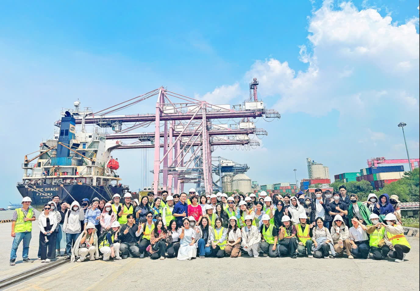 VALOMA tổ chức khảo sát thực tế tại cảng và depot ở thành phố hồ chí minh
