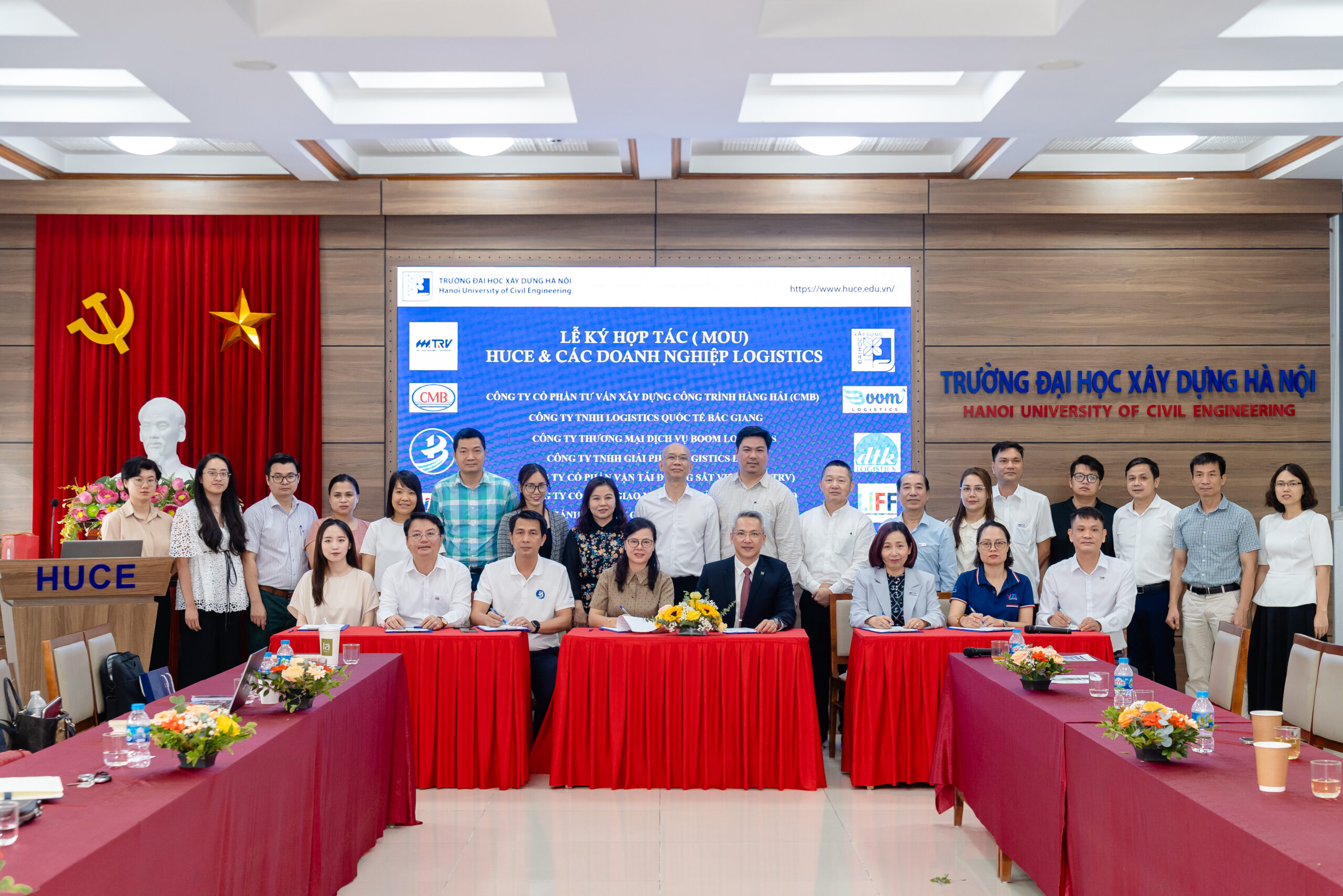 VALOMA thăm và làm việc với trường đại học xây dựng Hà Nội
