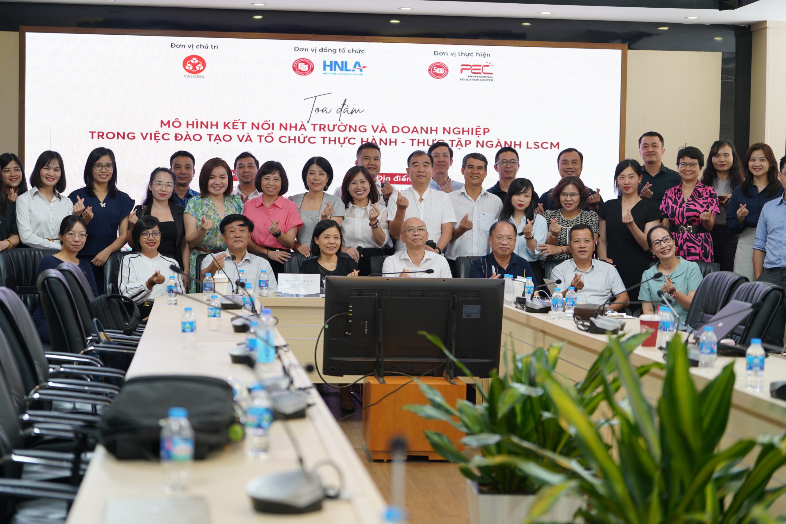 VALOMA kết nối nhà trường – doanh nghiệp: kiến tạo mô hình đào tạo gắn thực tiễn cho ngành lscm