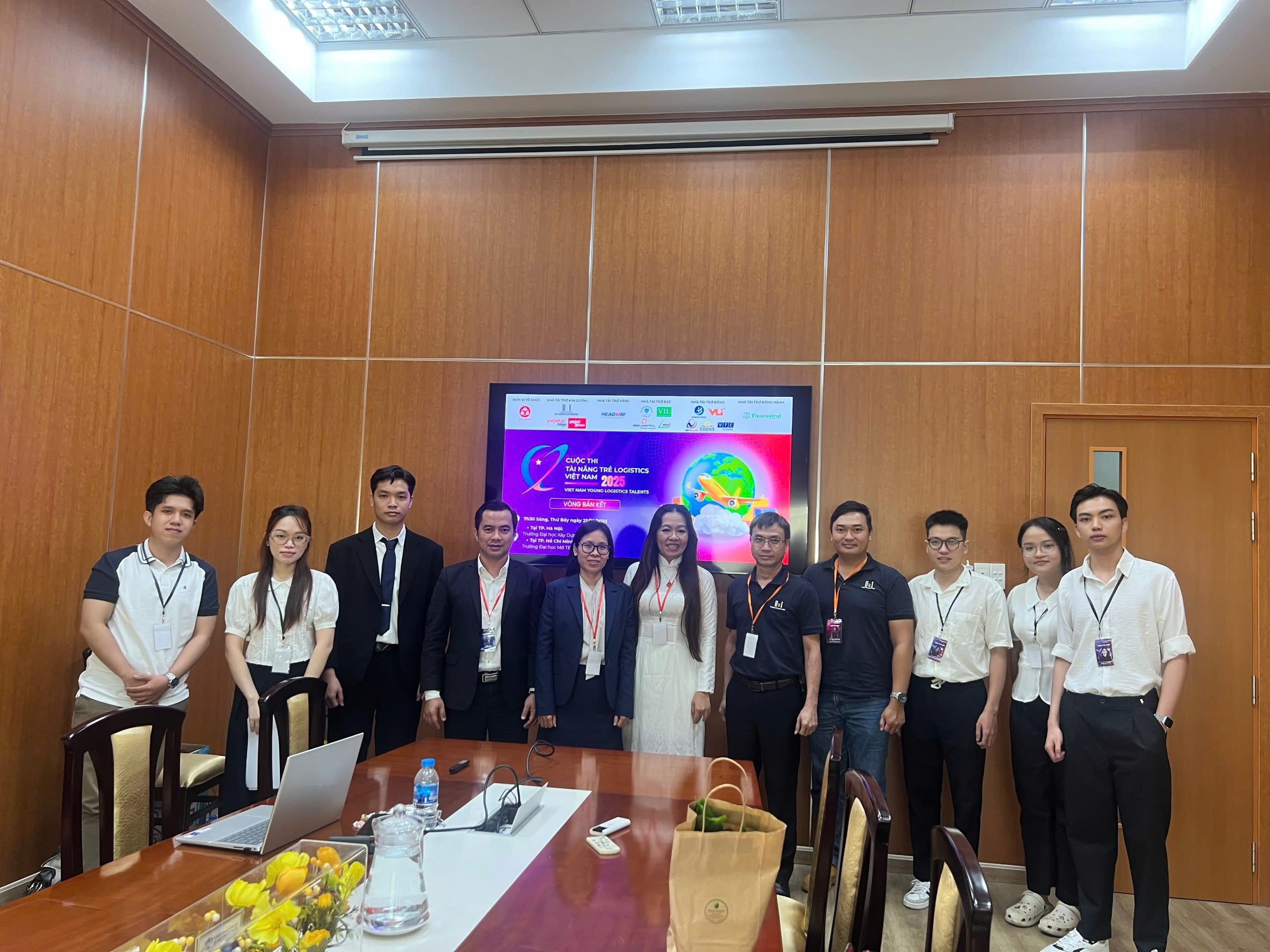 47 đội thi hai miền bắc nam chính thức tranh tài tại vòng bán kết cuộc thi tài năng trẻ Logistics Việt Nam 2025