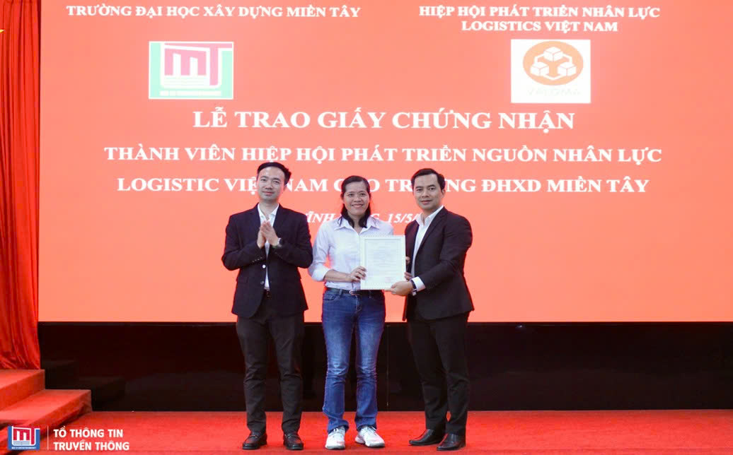 VALOMA tham gia tọa đàm và trao giấy chứng nhận hội viên cho trường đại học xây dựng miền tây